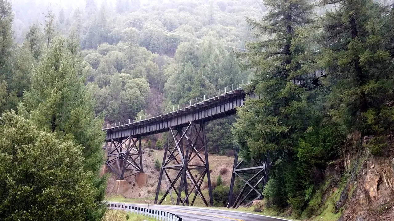 Plumas Tracks