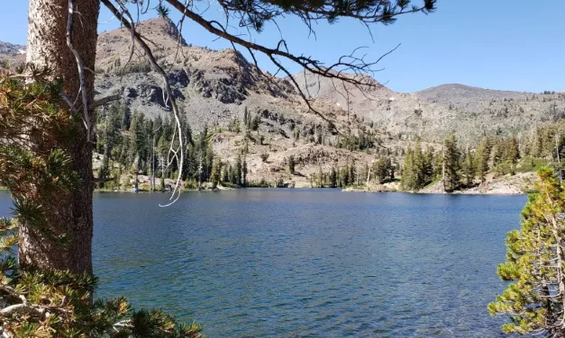HIKING DESOLATION WILDERNESS GLEN ALPINE TRAILHEAD