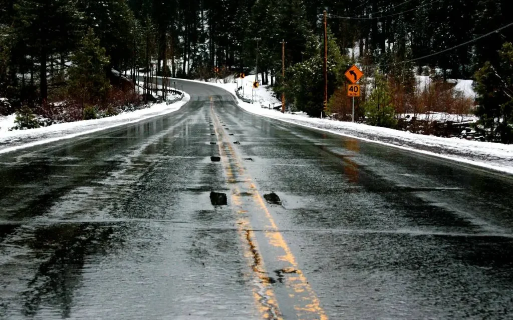 SCENIC HIGHWAY CLOSURES IN SIERRA NEVADA
