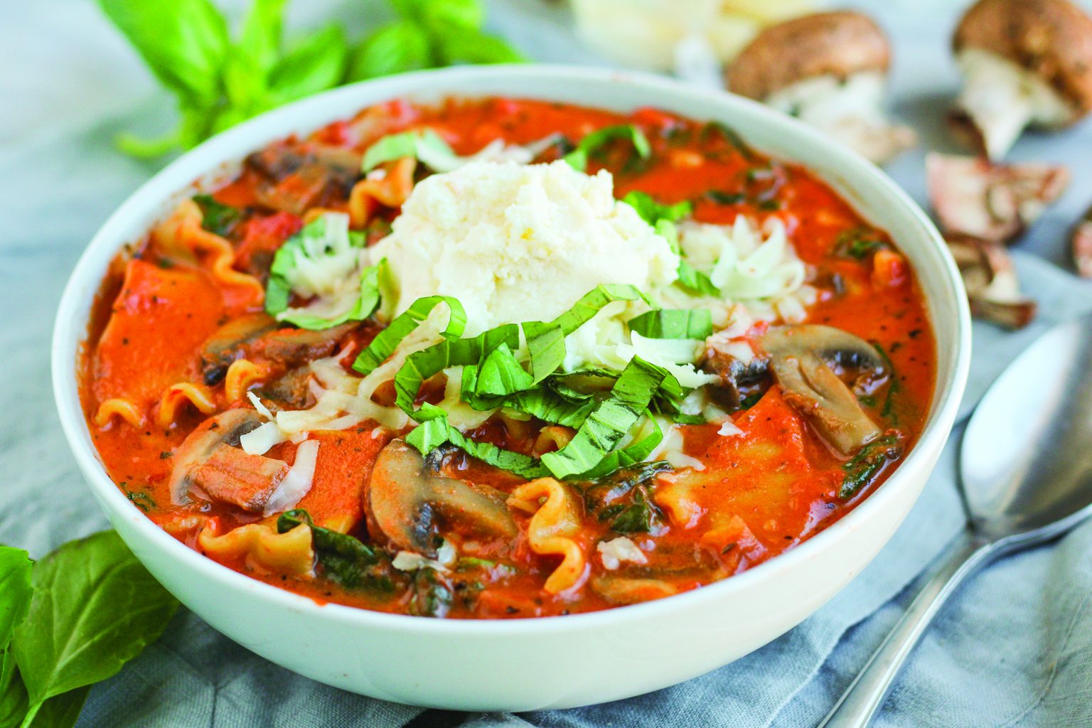 Creamy Spinach, Mushroom and Lasagna Soup