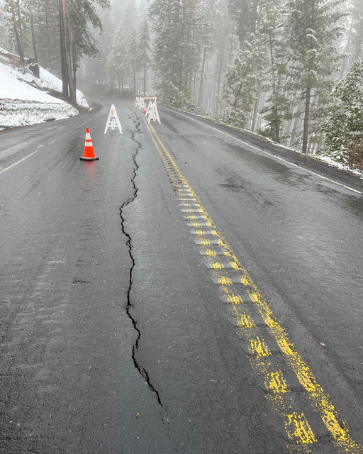 200 Foot Crack in Big Oak Flat Road Closes West Entrance to Yosemite Valley