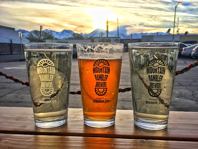 Three Bear Glasses looking through to sky line Mountain rabbler logo