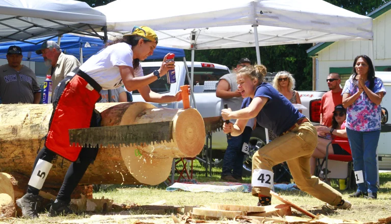 femail cross saw comp