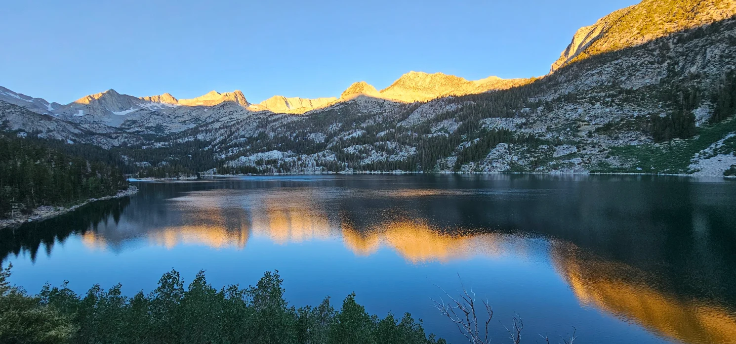 Sunrise at South Lake bishop Pass 
