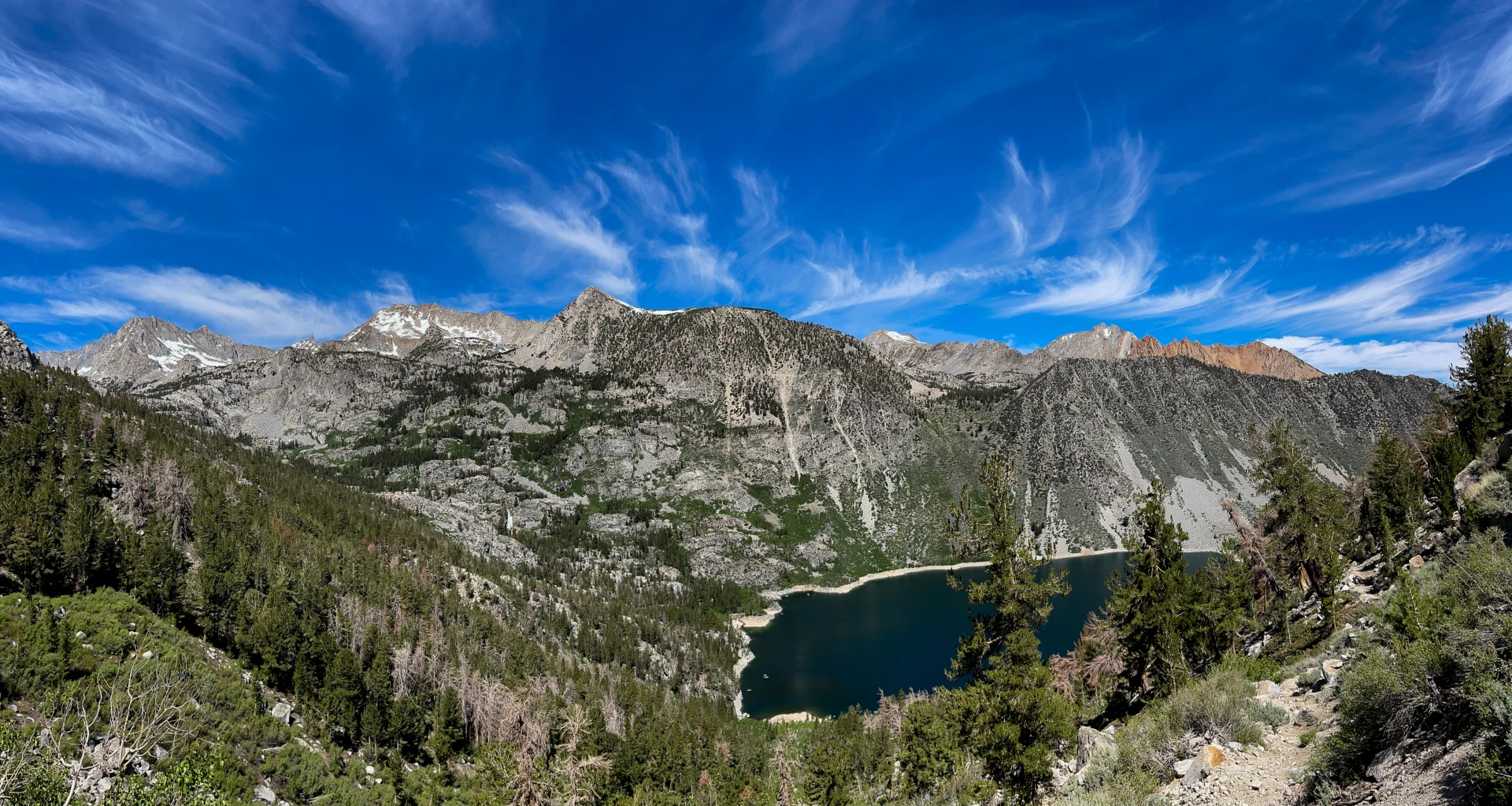 Day Hiking Lake Sabrina to George Lake