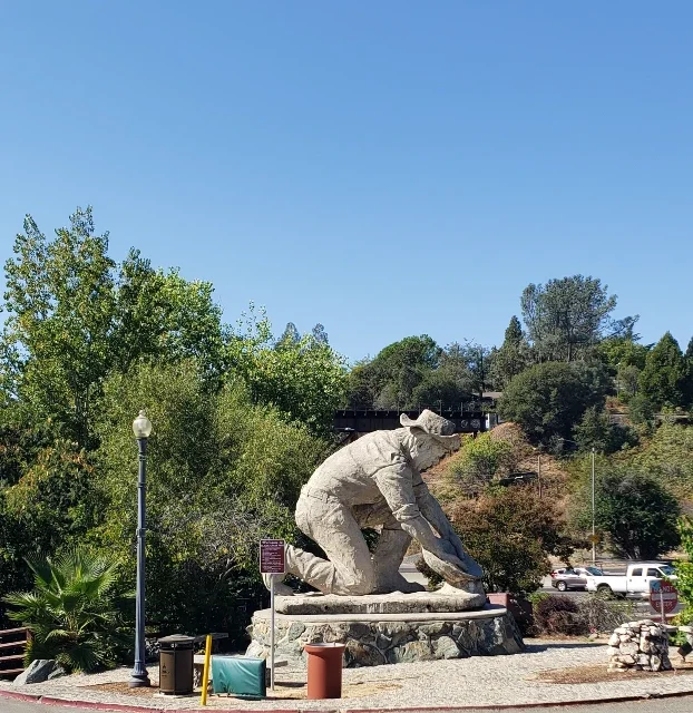 A Winter Weekend Getaway Along the Sierra Foothills: Auburn, Grass Valley, Nevada City & the Yuba River