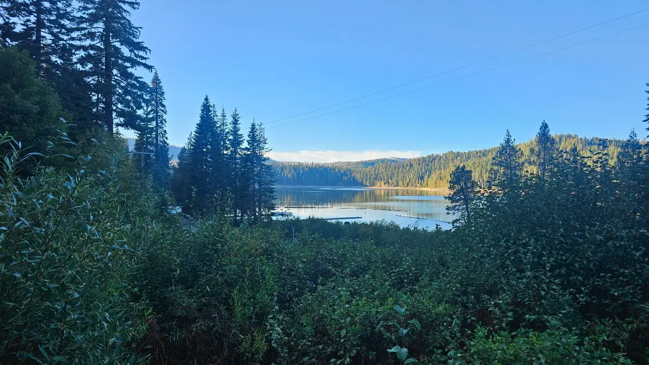 view of bucks lake from teh bucks lake marina cabins